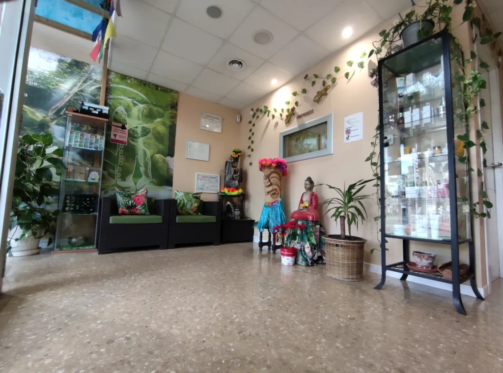 Sala de espera del centro de estética y masajes Kahuna en Terrassa